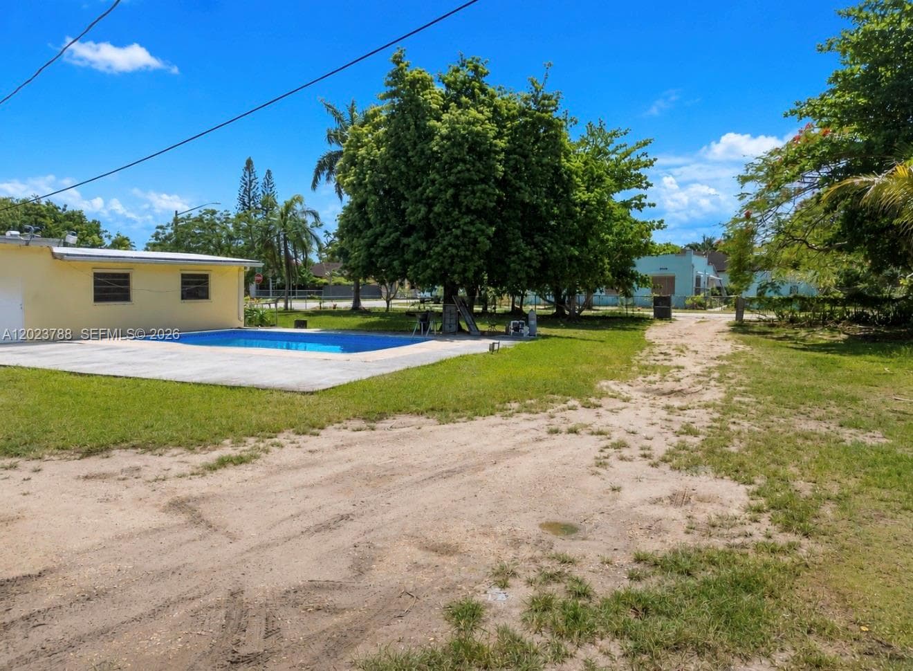 329 NW 13th St, Homestead FL 33030 photo 4