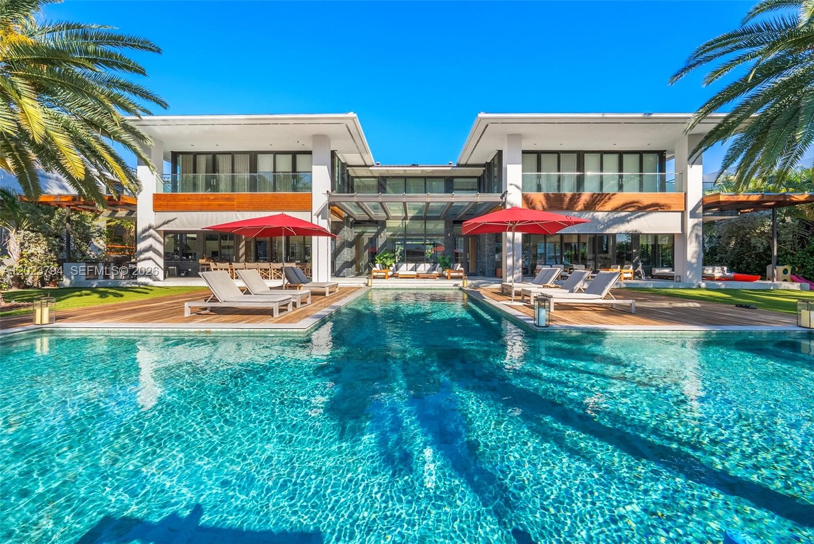 385 Centre Is, Golden Beach FL 33160 photo 3