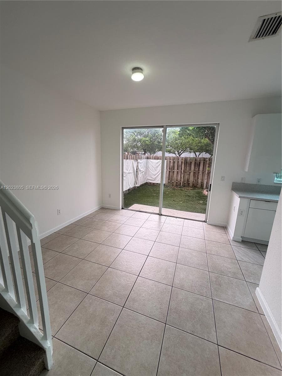 607 NE 21st Ter, Homestead FL 33033 photo 4