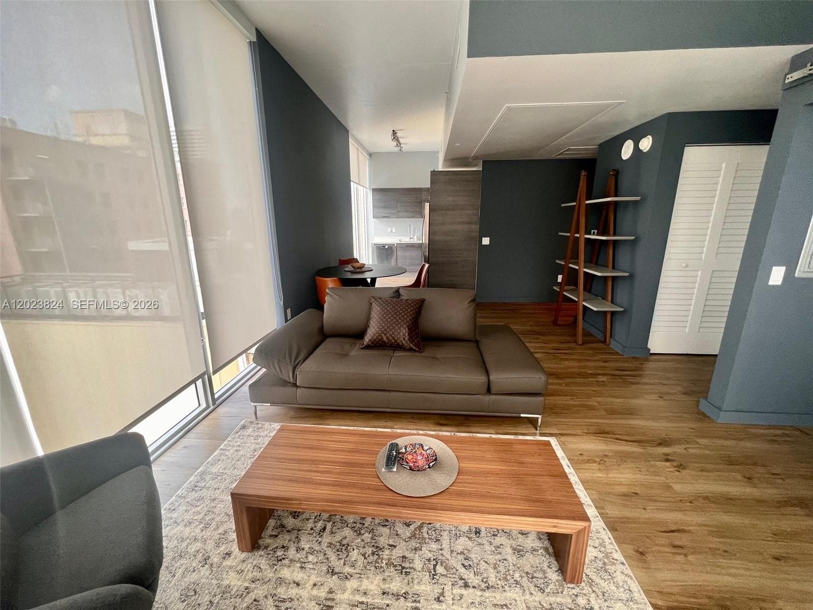 151 SE 1st St # 810, Miami FL 33131 photo 2