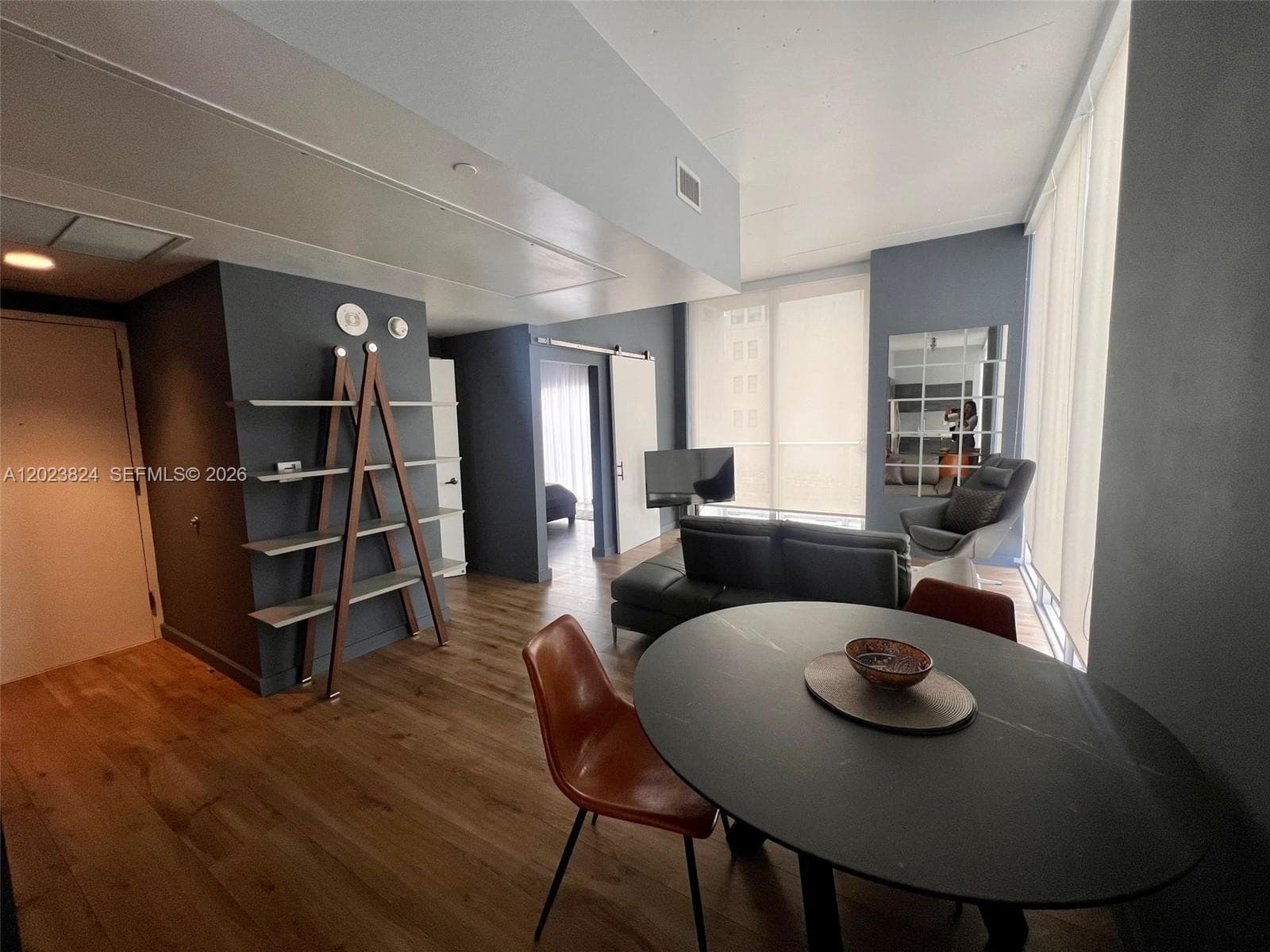 151 SE 1st St # 810, Miami FL 33131 photo 3