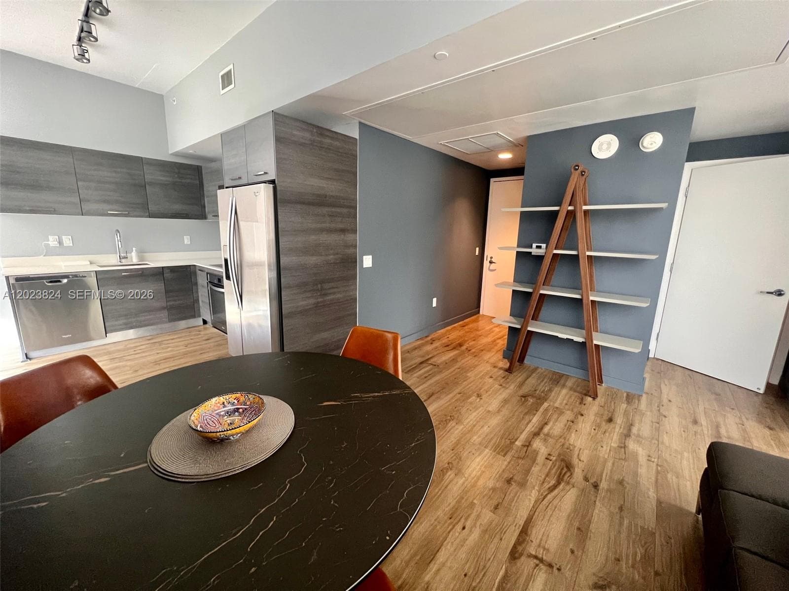 151 SE 1st St # 810, Miami FL 33131 photo 4