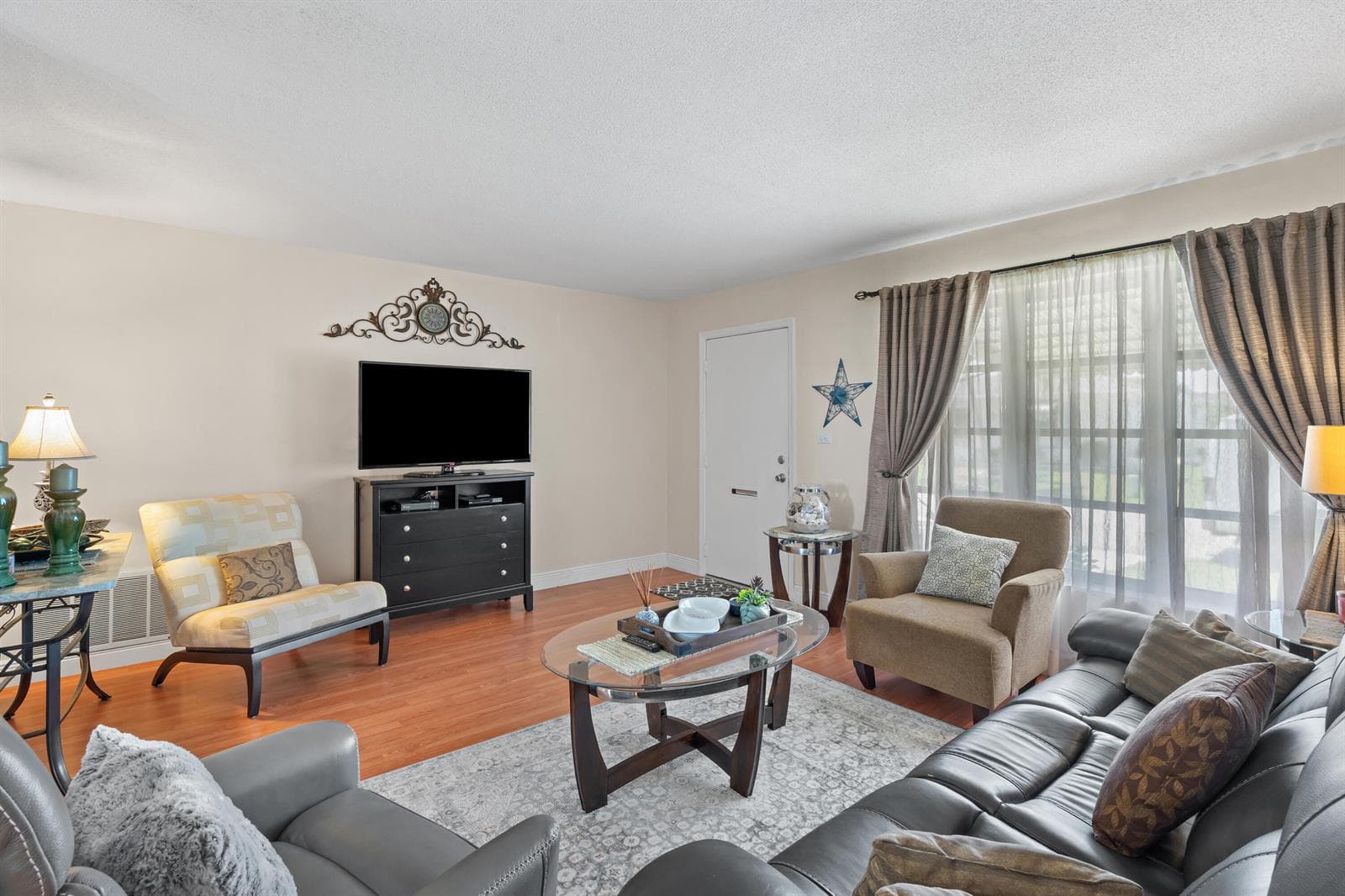 5017 NW 49th Road, Tamarac FL 33319 photo 3