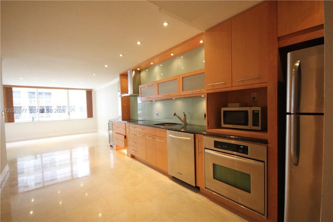 5401 Collins Ave # 339, Miami Beach FL 33140 photo 5