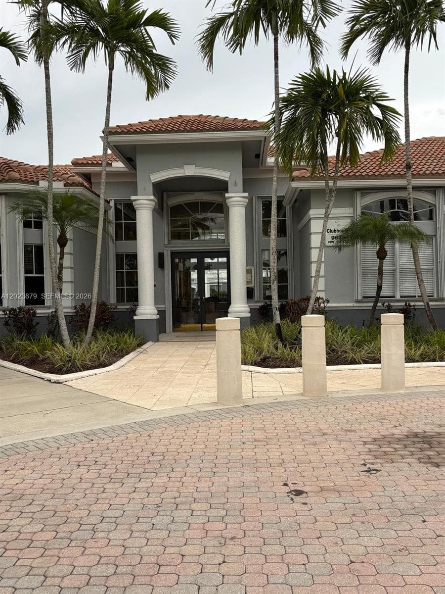 150 NW 96th Ave # 307, Pembroke Pines FL 33024 photo 2