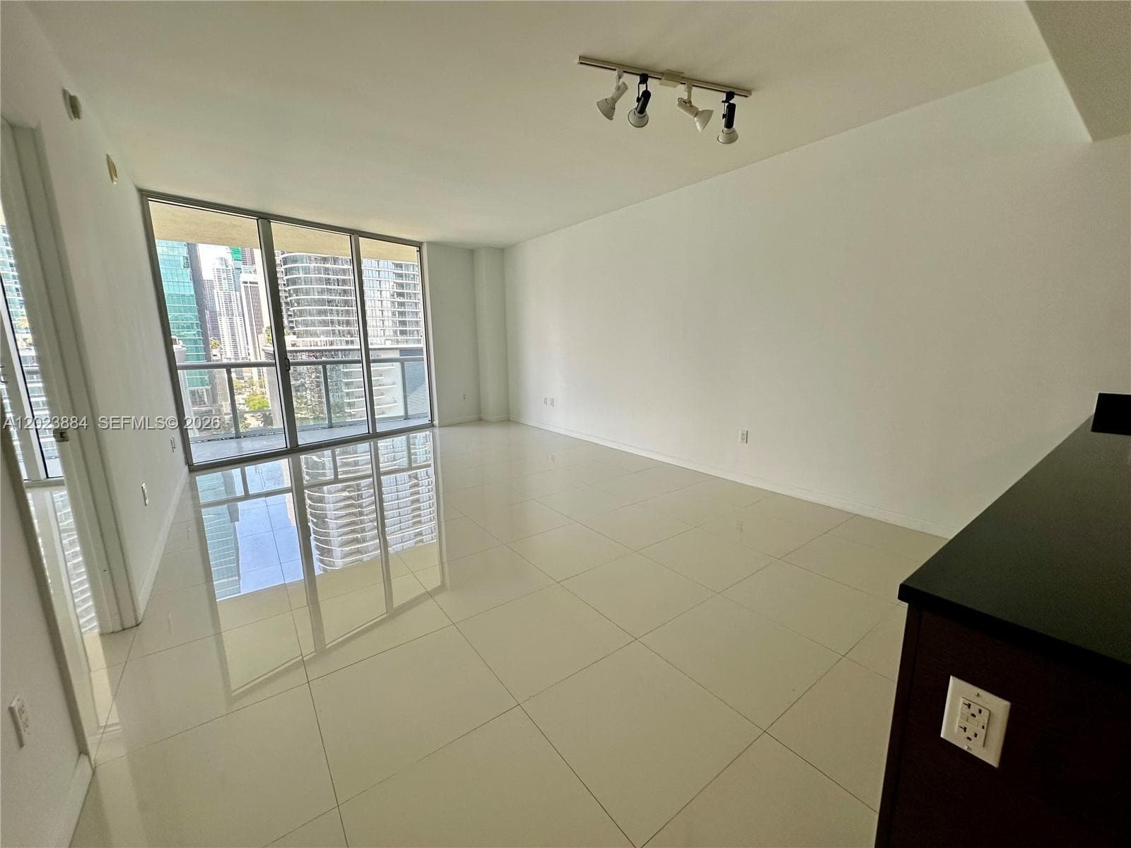 475 Brickell Avenue # 1614, Miami FL 33131 photo 5