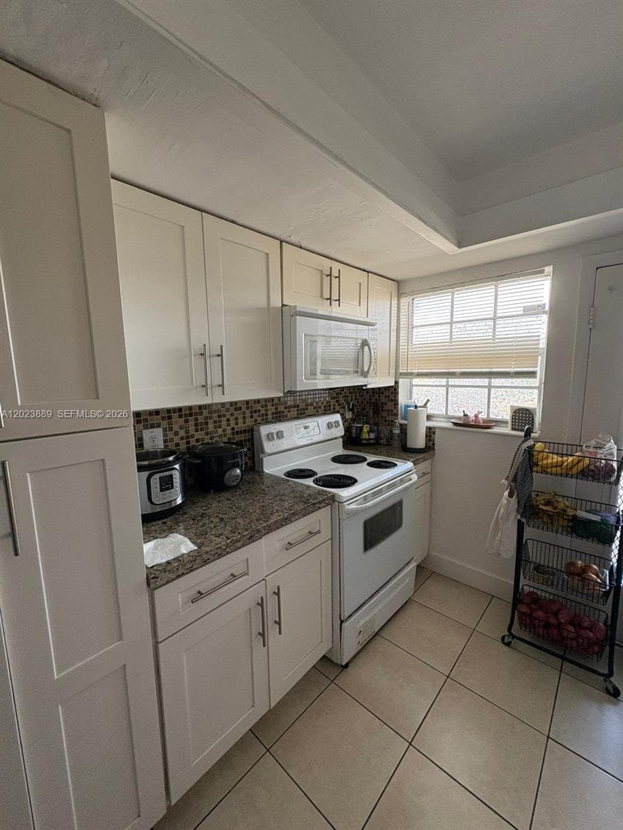 11840 NE 19th Dr # 14, North Miami FL 33181 photo 2