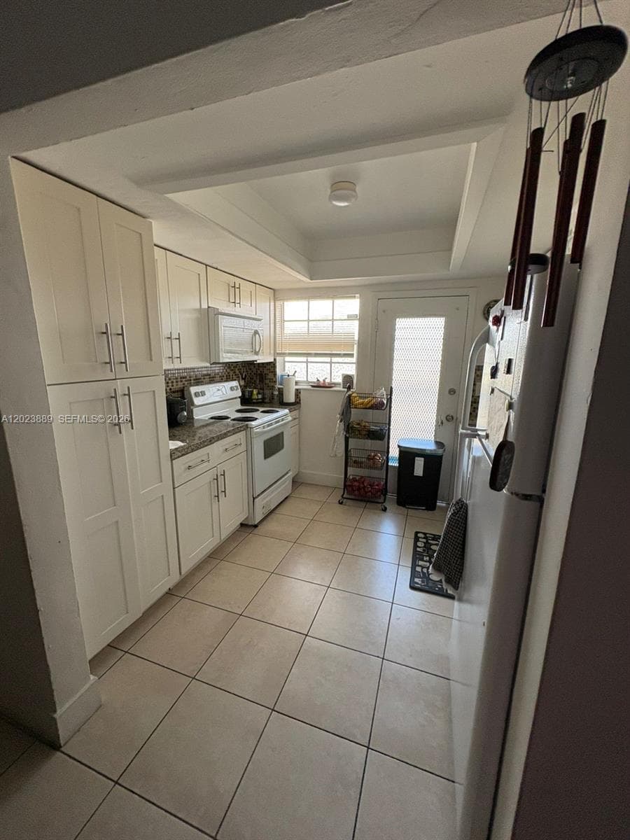 11840 NE 19th Dr # 14, North Miami FL 33181 photo 4