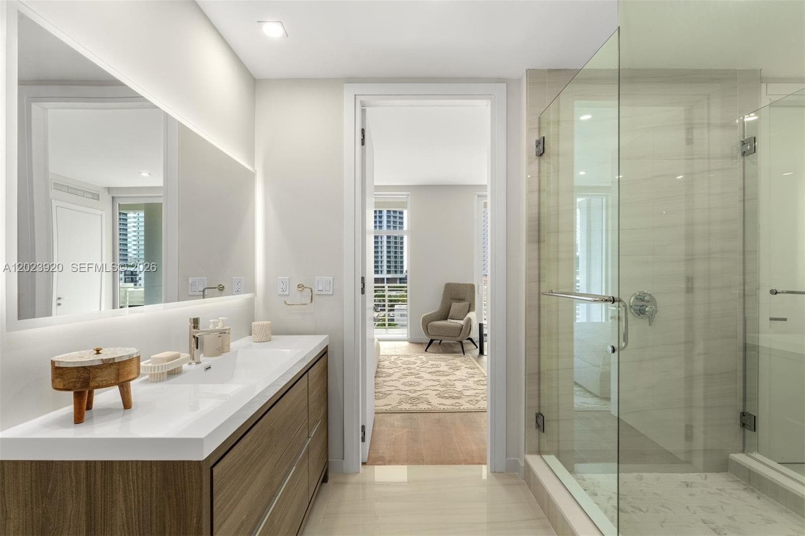 527 Orton Ave # 403, Fort Lauderdale FL 33304 photo 4