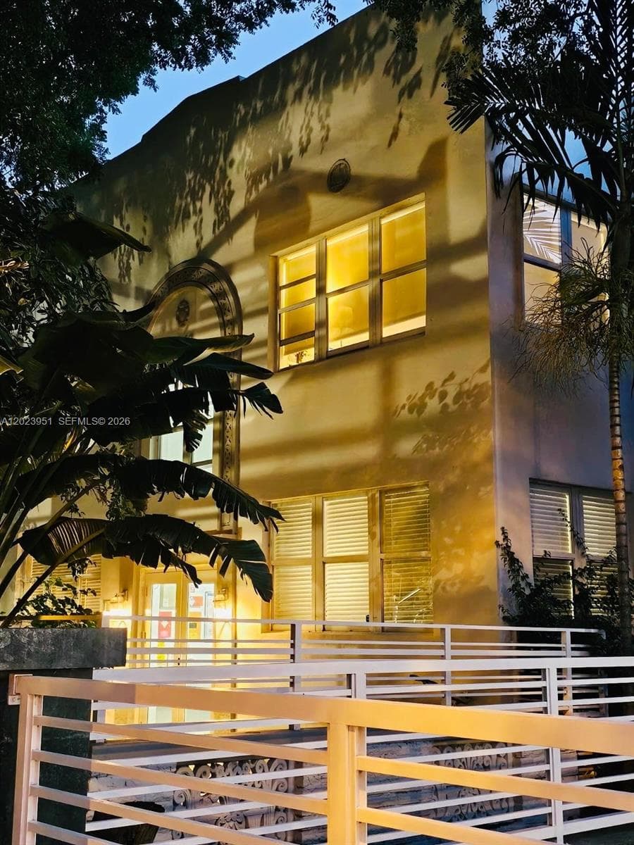 1550 Drexel Ave # 202, Miami Beach FL 33139 photo 2