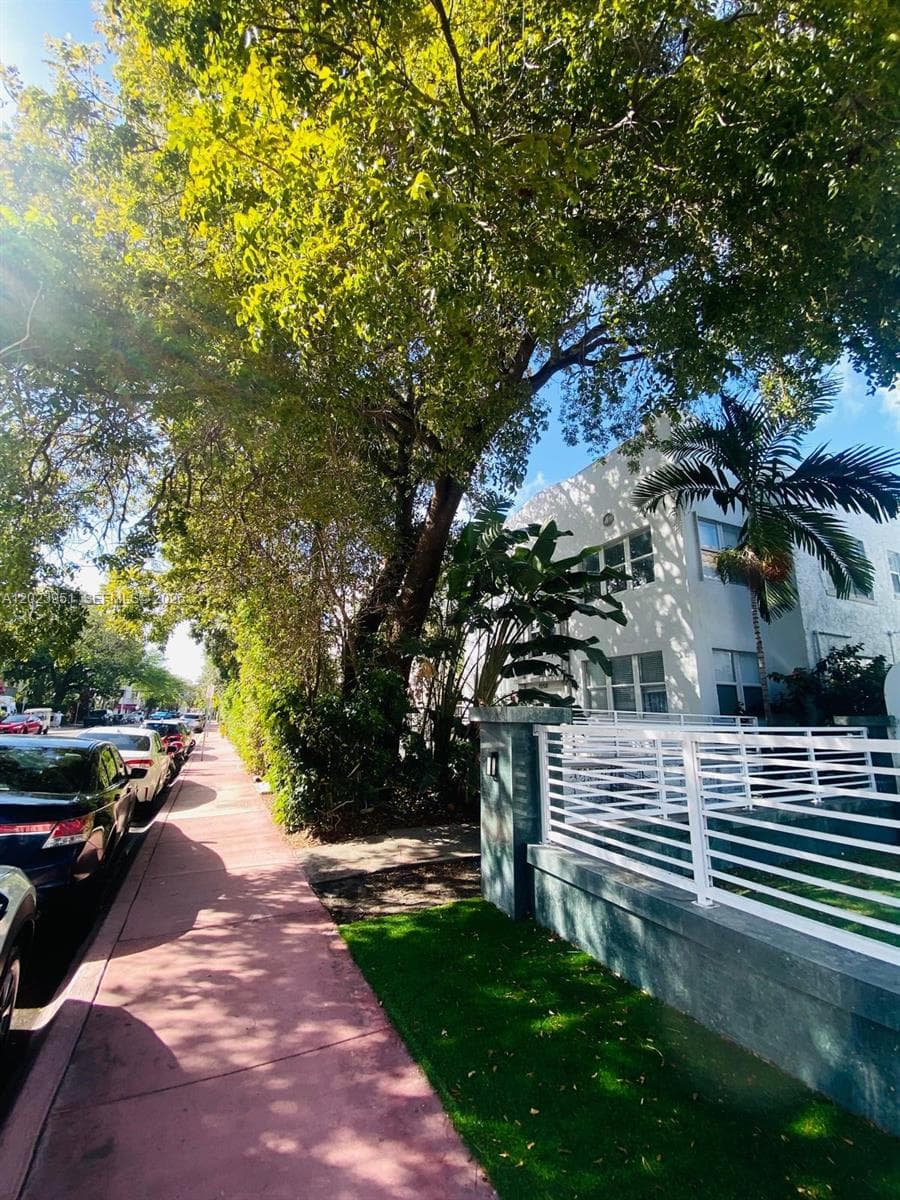 1550 Drexel Ave # 202, Miami Beach FL 33139 photo 3