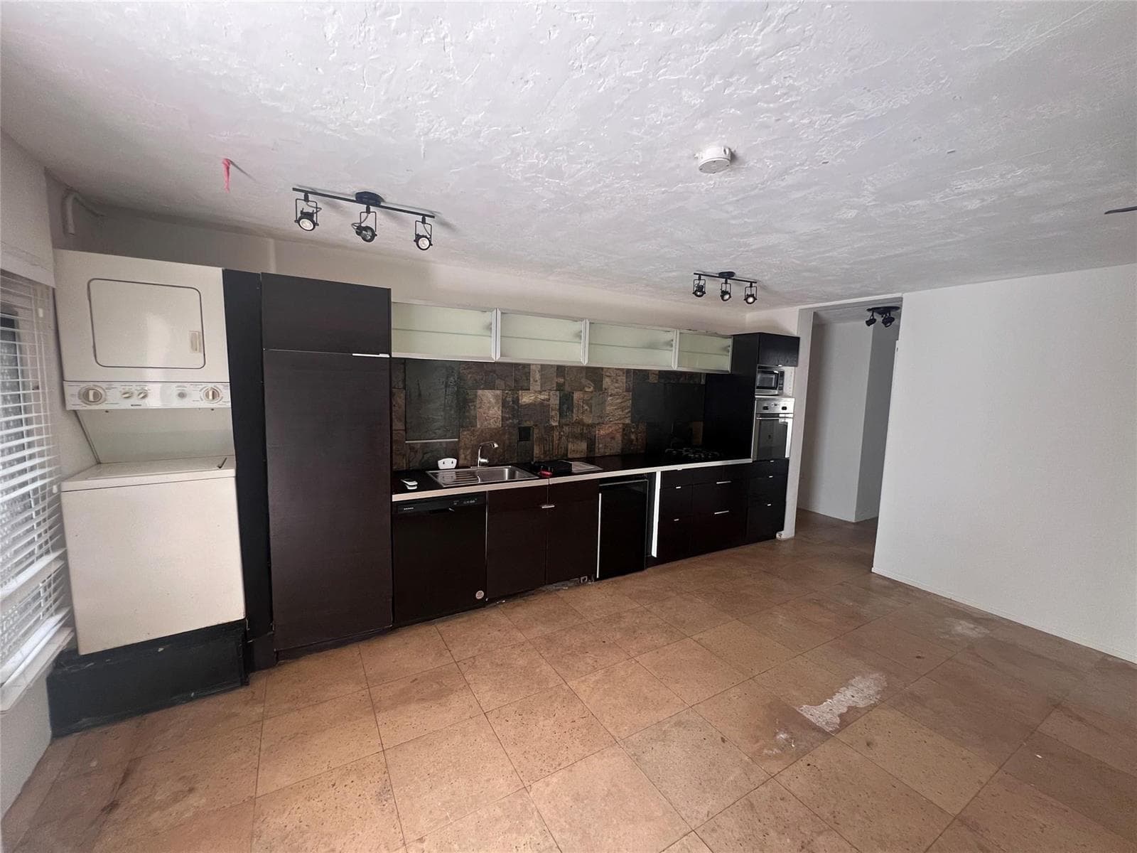 919 Michigan Avenue # 3, Miami Beach FL 33139 photo 2