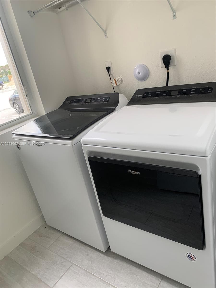 1068 SE 24th Ave, Homestead FL 33035 photo 5