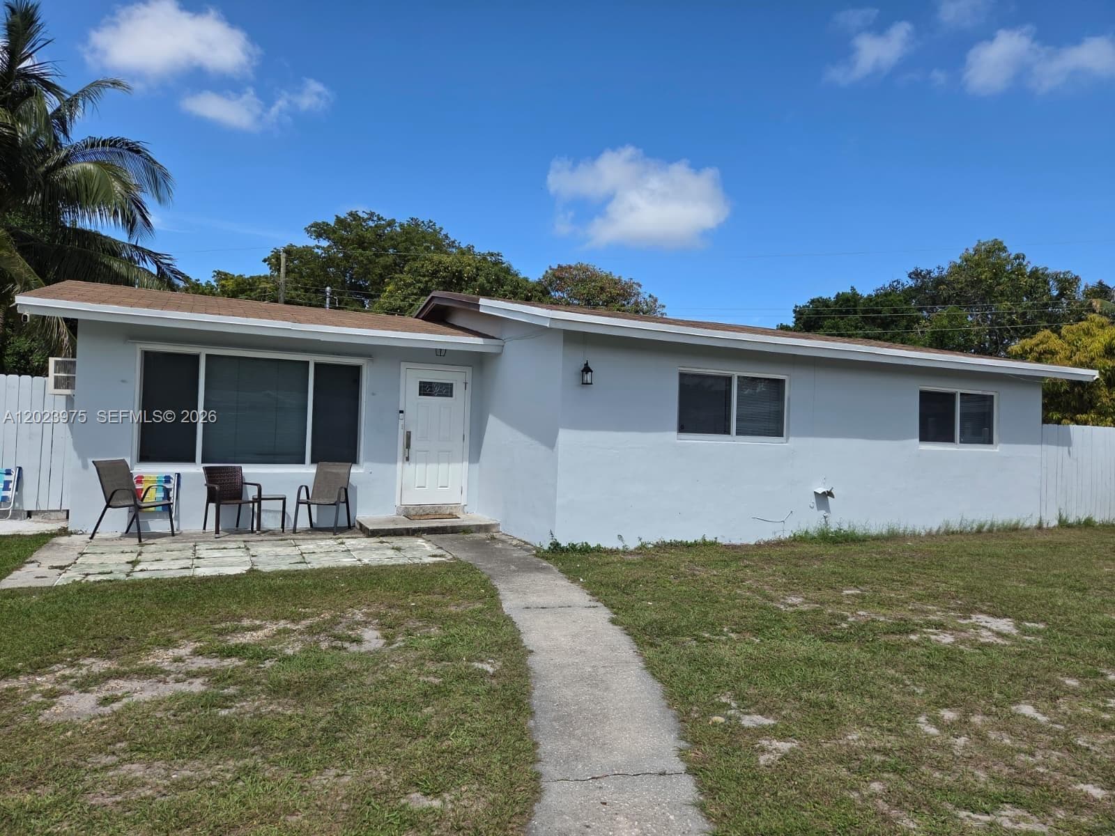 1524 NW 12th Ter, Fort Lauderdale FL 33311 photo 4