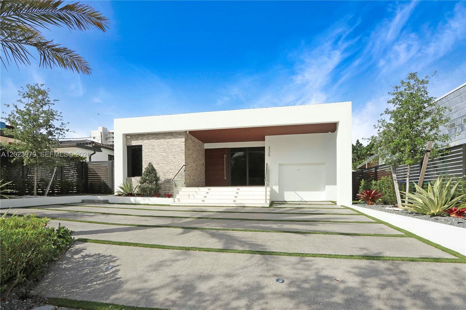 330 SW 19th Rd, Miami FL 33129 photo 2