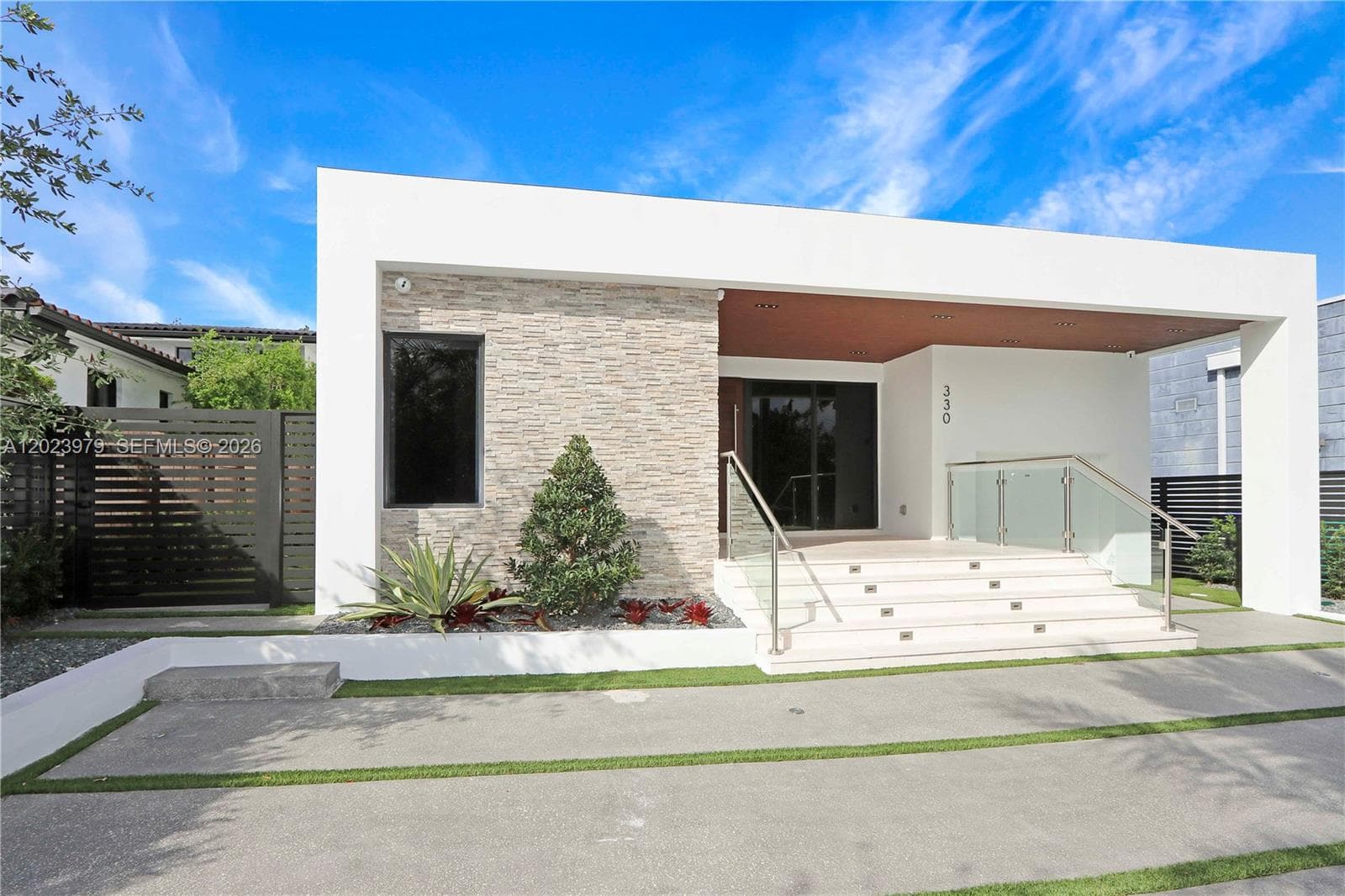 330 SW 19th Rd, Miami FL 33129 photo 3