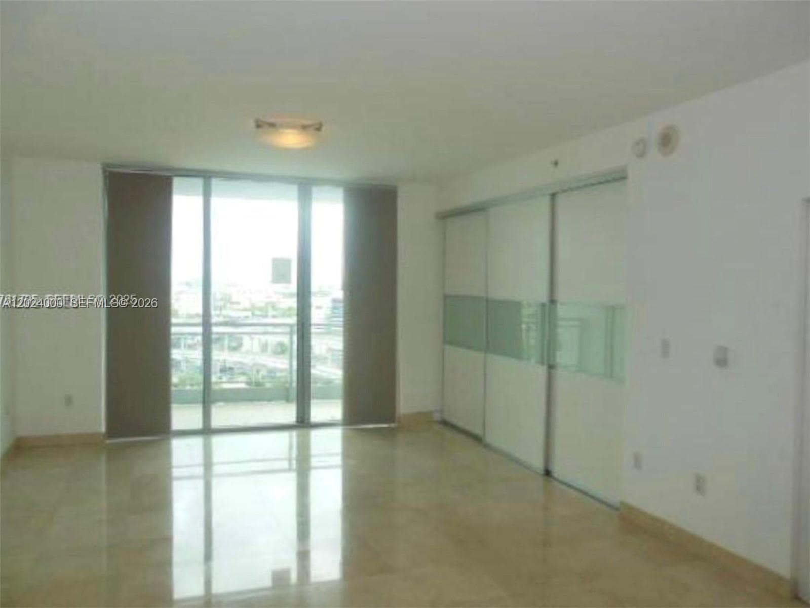 90 SW 3rd St # 1811, Miami FL 33130 photo 2