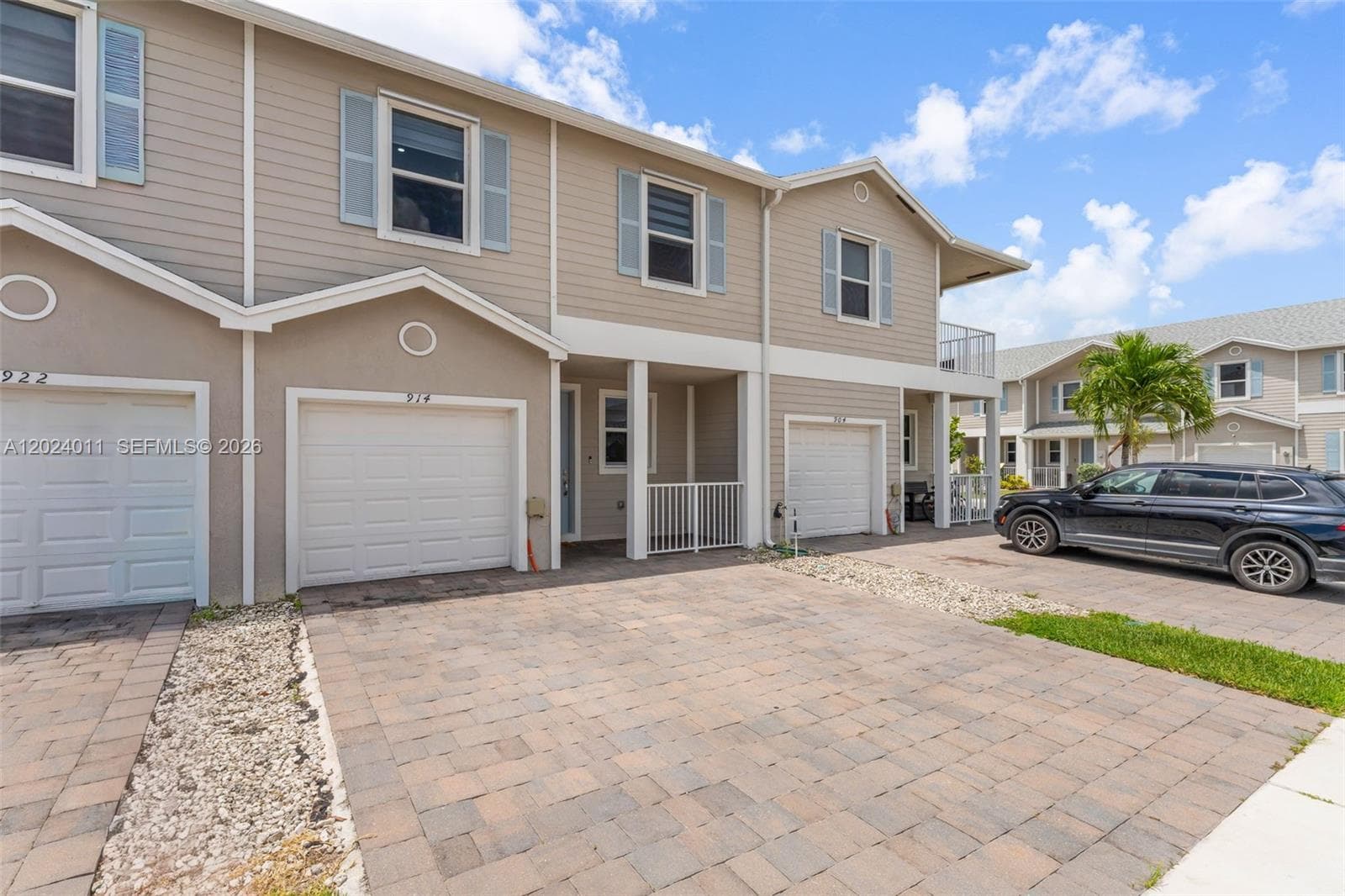914 SE 18th St, Homestead, FL 33034 photo 2