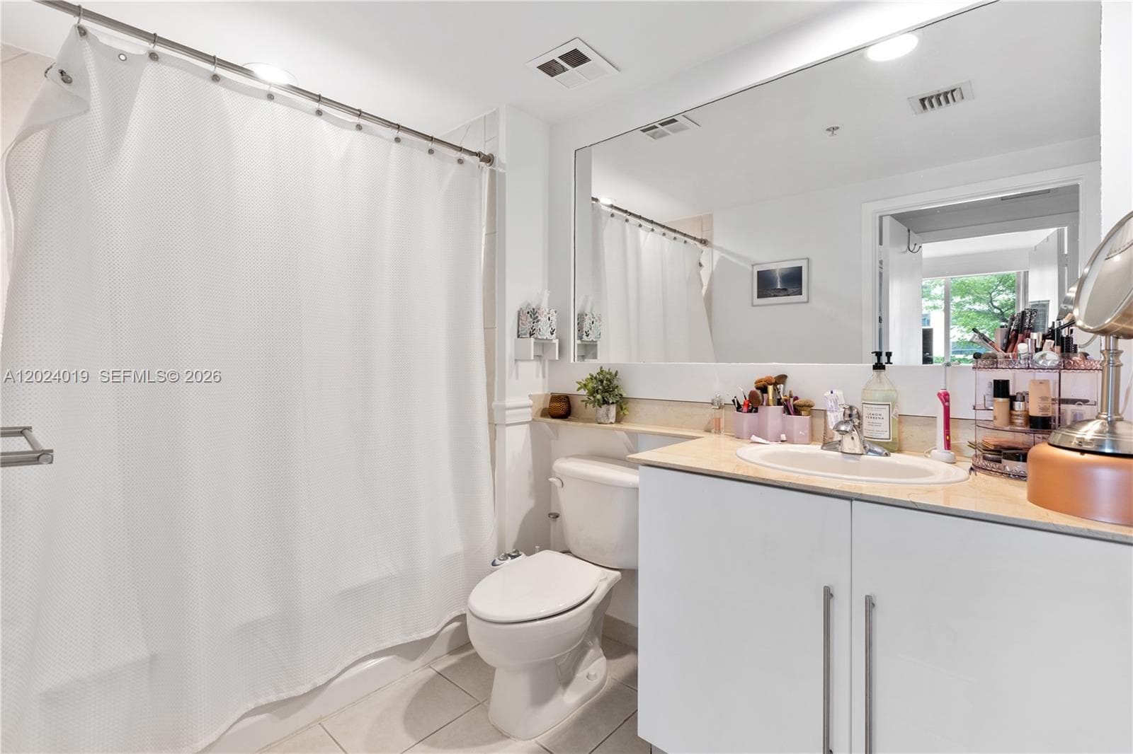 335 S Biscayne Blvd # 802, Miami, FL 33131 photo 4