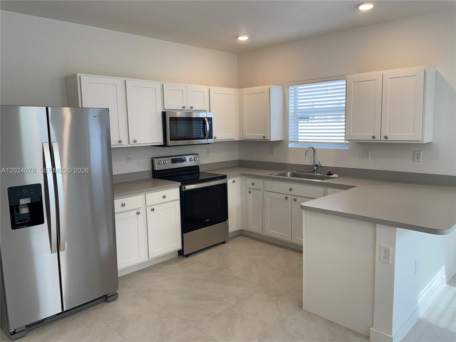 906 SE 17th St # 0, Homestead FL 33034 photo 3
