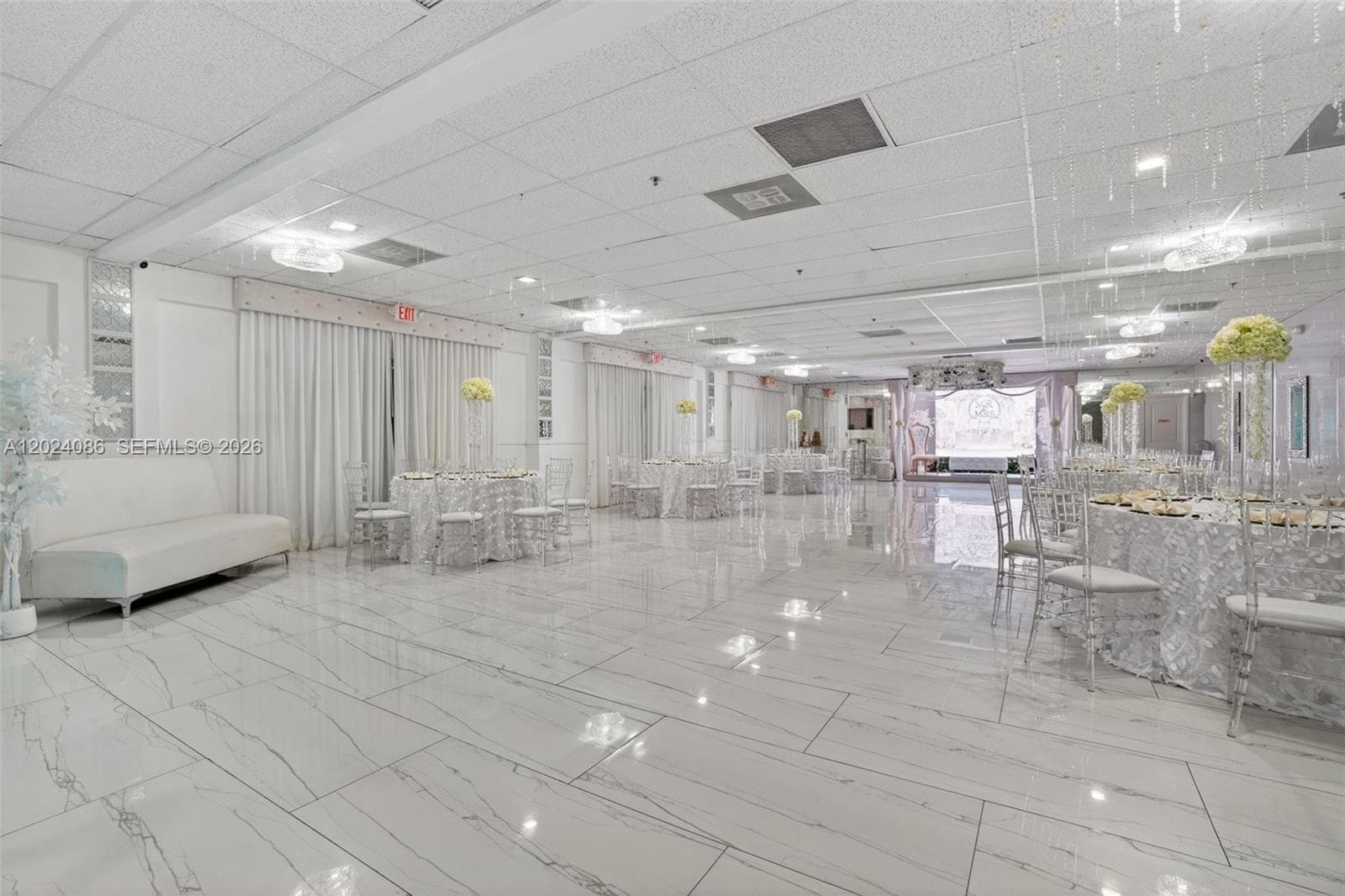 Established Banquet Hall in Cutler Bay, Cutler Bay FL 33157 photo 2