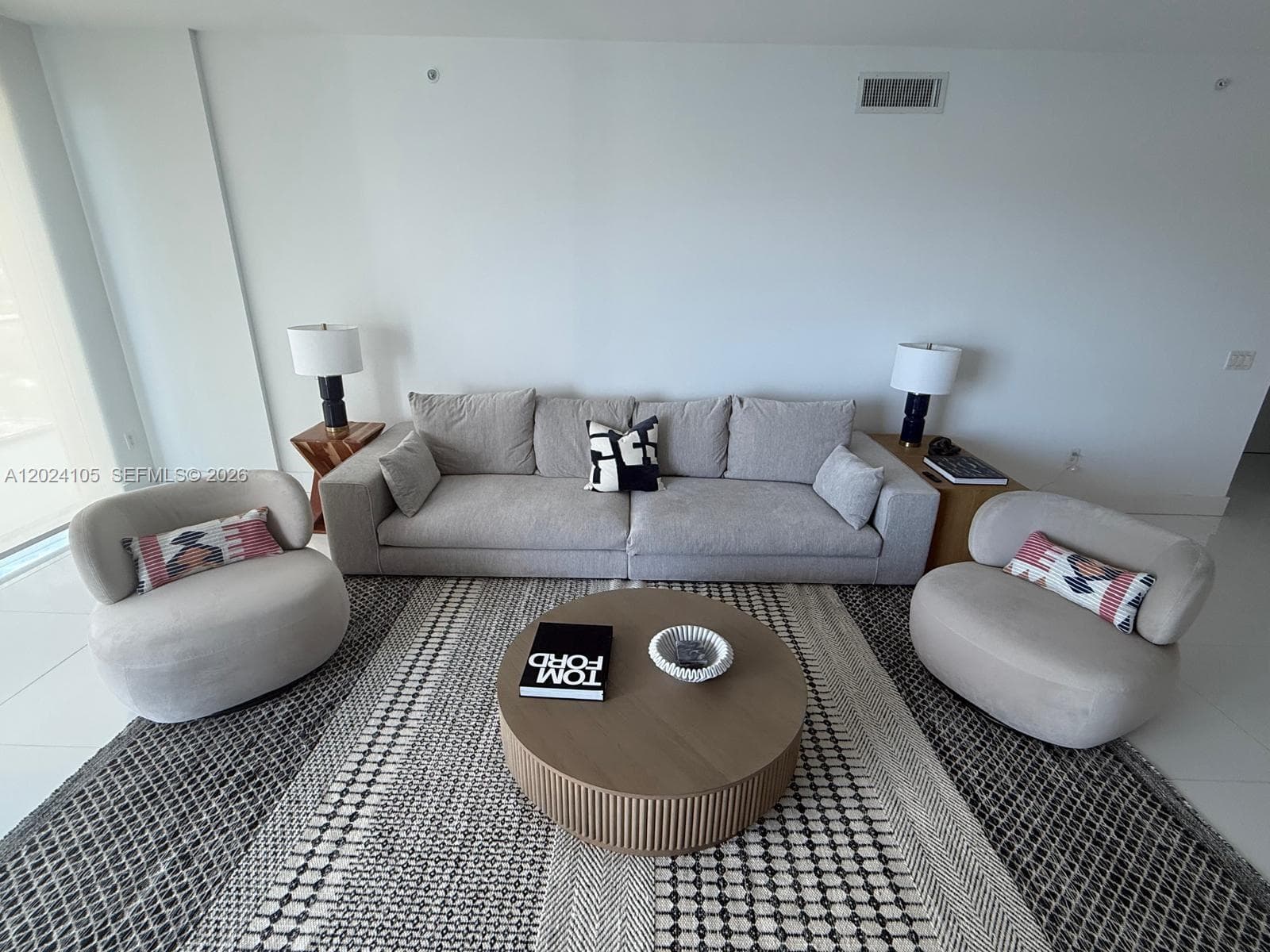 17301 Biscayne Blvd # 2305, North Miami Beach FL 33160 photo 2