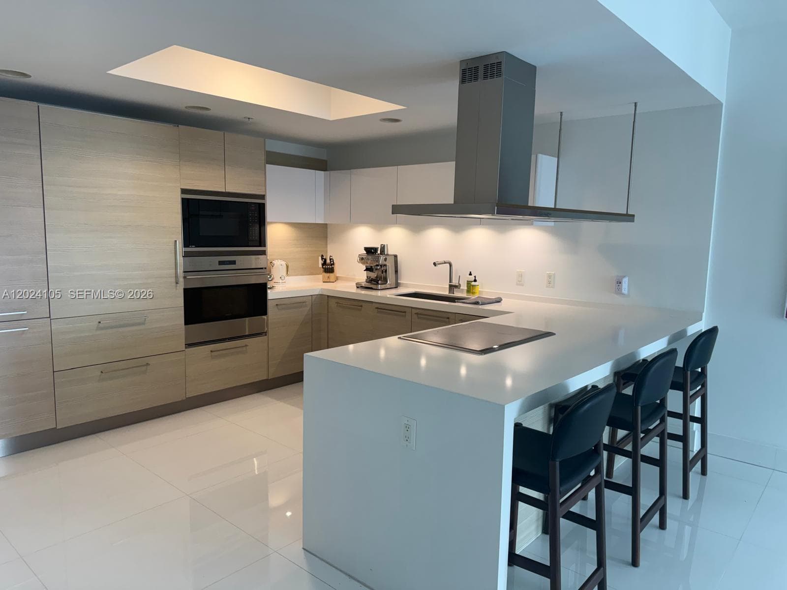 17301 Biscayne Blvd # 2305, North Miami Beach FL 33160 photo 3
