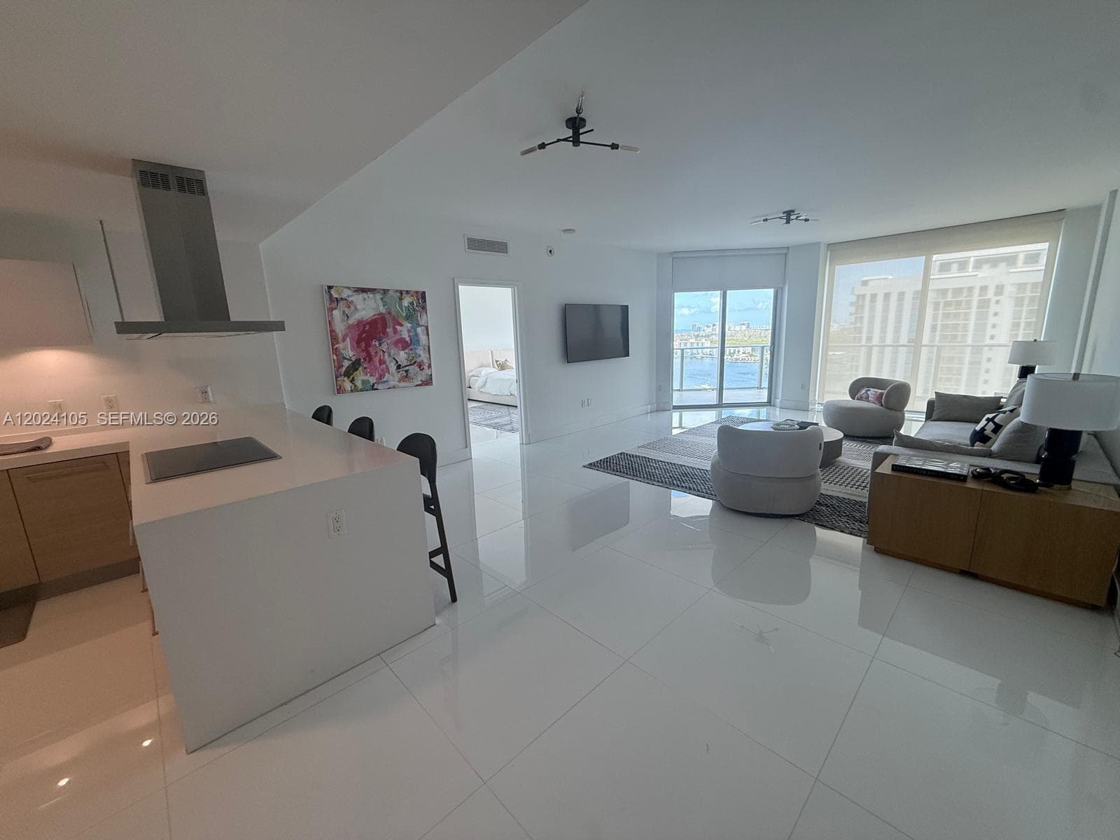 17301 Biscayne Blvd # 2305, North Miami Beach FL 33160 photo 4