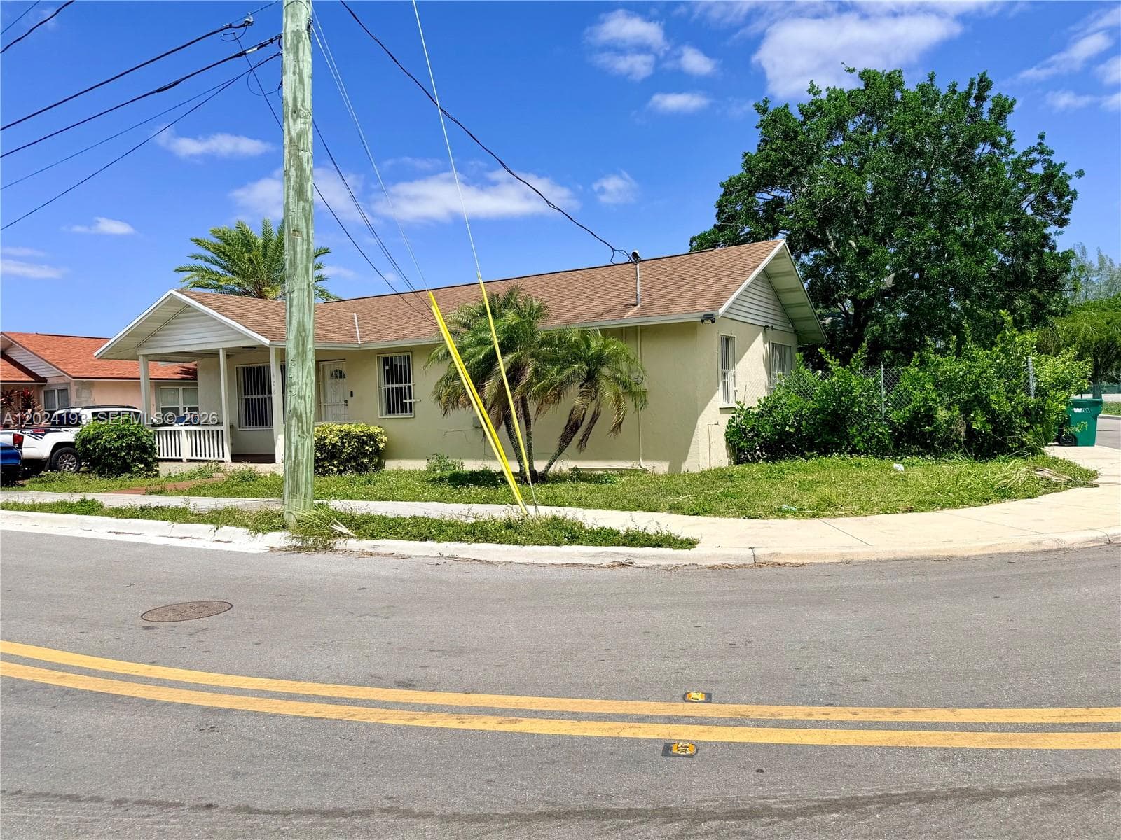 408 NW 12th St, Florida City FL 33034 photo 2