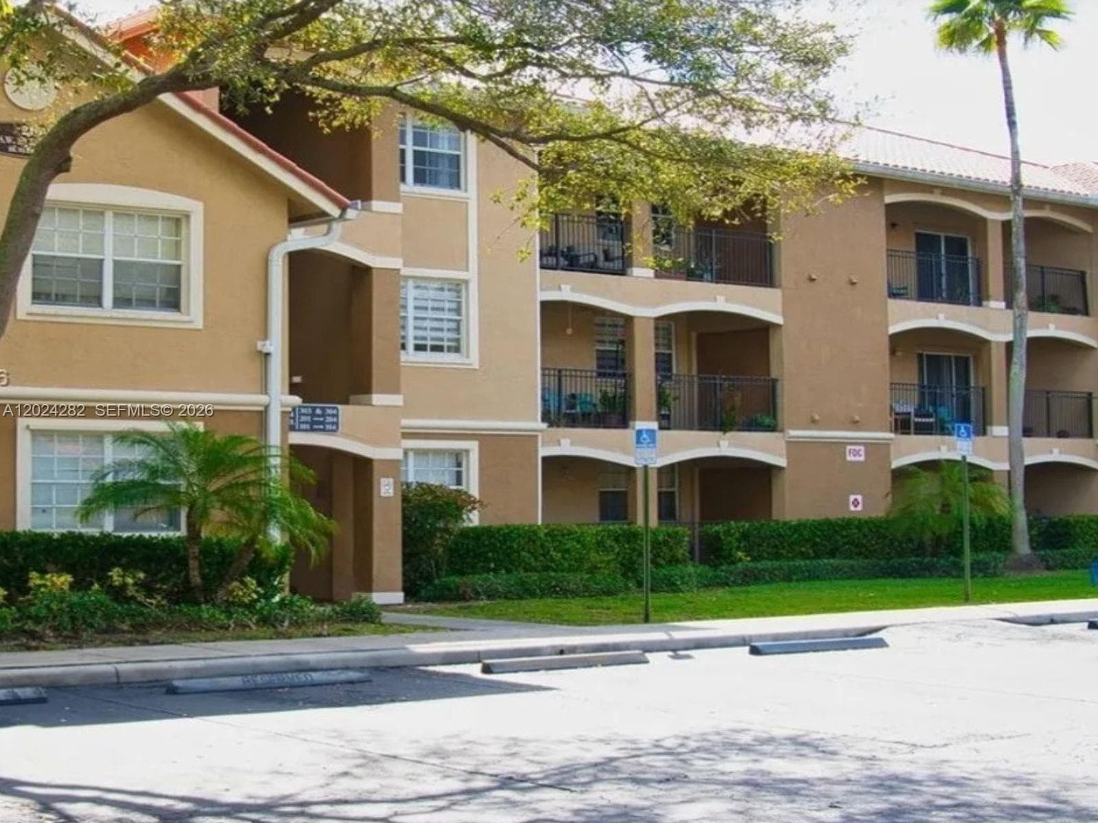 220 SW 116th Ave # 15203, Pembroke Pines FL 33025 photo 3
