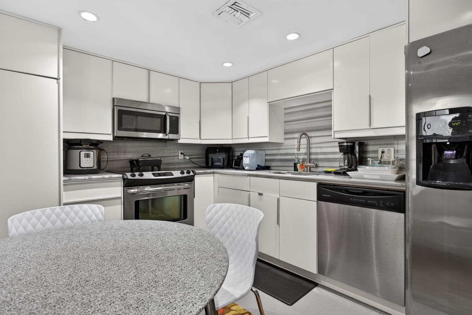 901 W Cypress Lane # 103, Pompano Beach FL 33069 photo 5