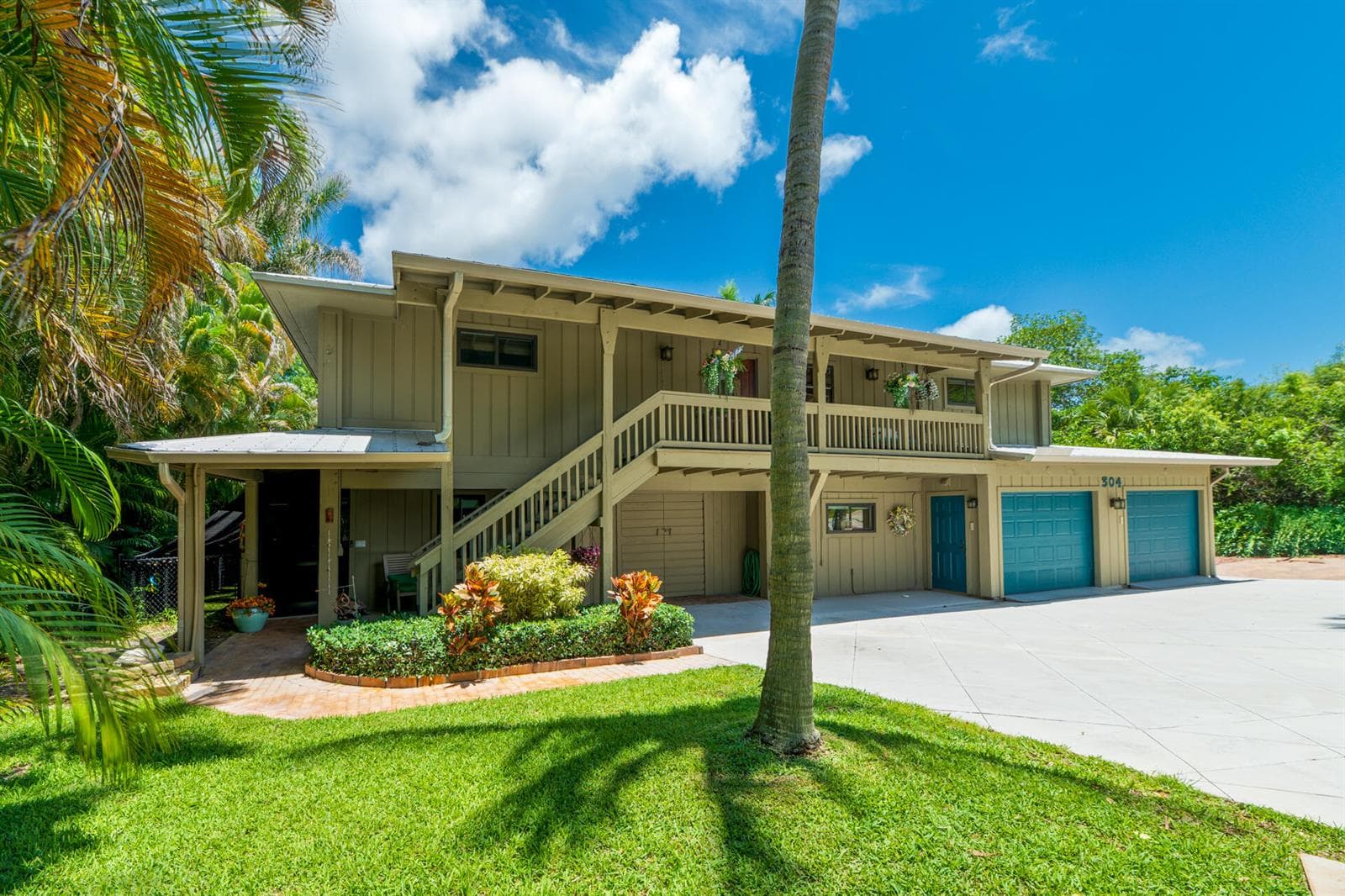 304 SW Indian Groves Drive, Stuart FL 34994 photo 2