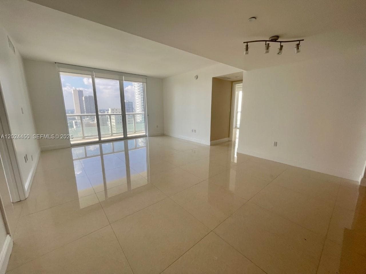 50 Biscayne Blvd # 2401, Miami FL 33132 photo 4