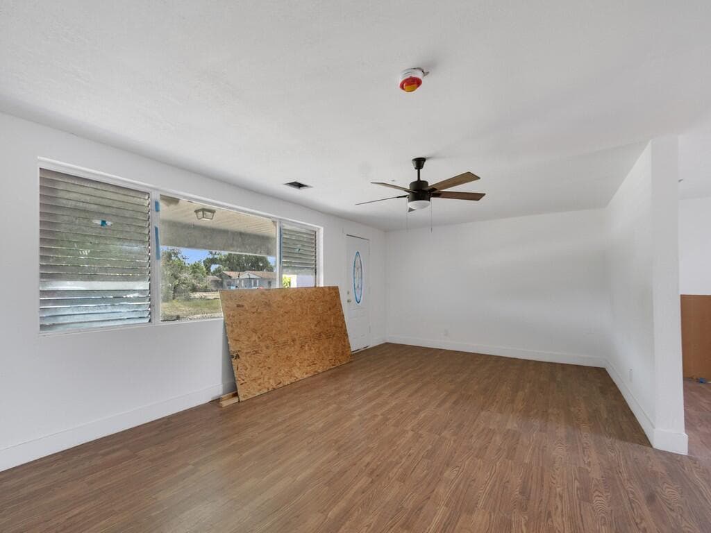 2556 44th Street, Vero Beach FL 32967 photo 5