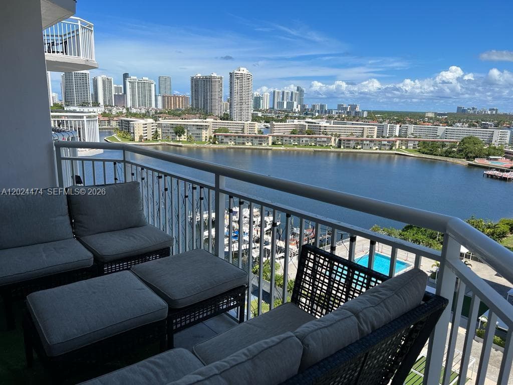 18061 Biscayne Blvd # 1404, Aventura FL 33160 photo 3