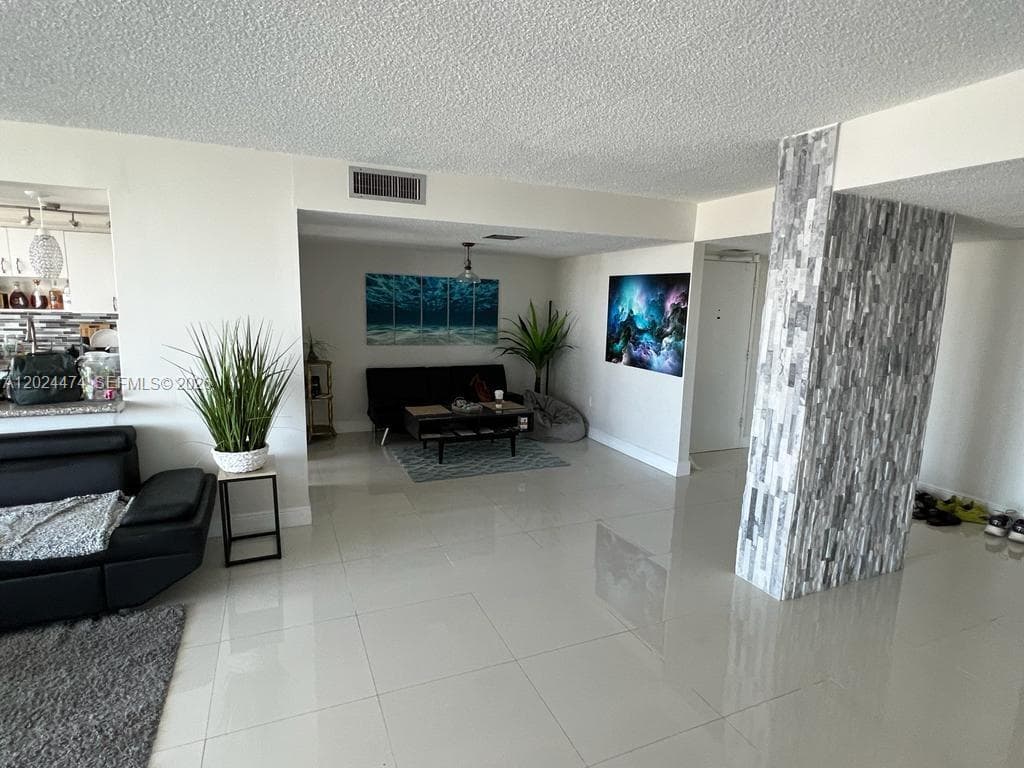18061 Biscayne Blvd # 1404, Aventura FL 33160 photo 5