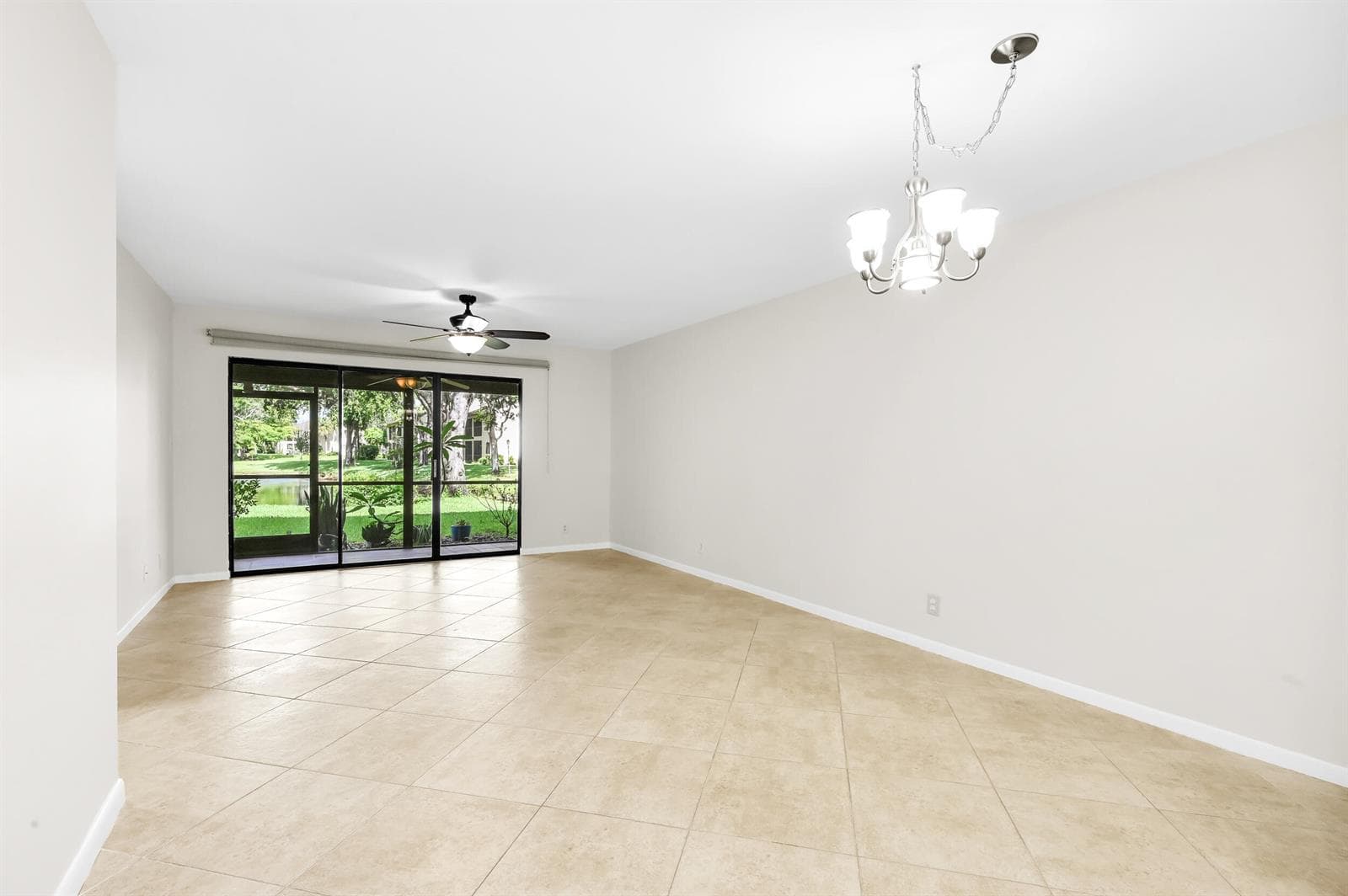 3077 Carambola Circle S, Coconut Creek FL 33066 photo 2