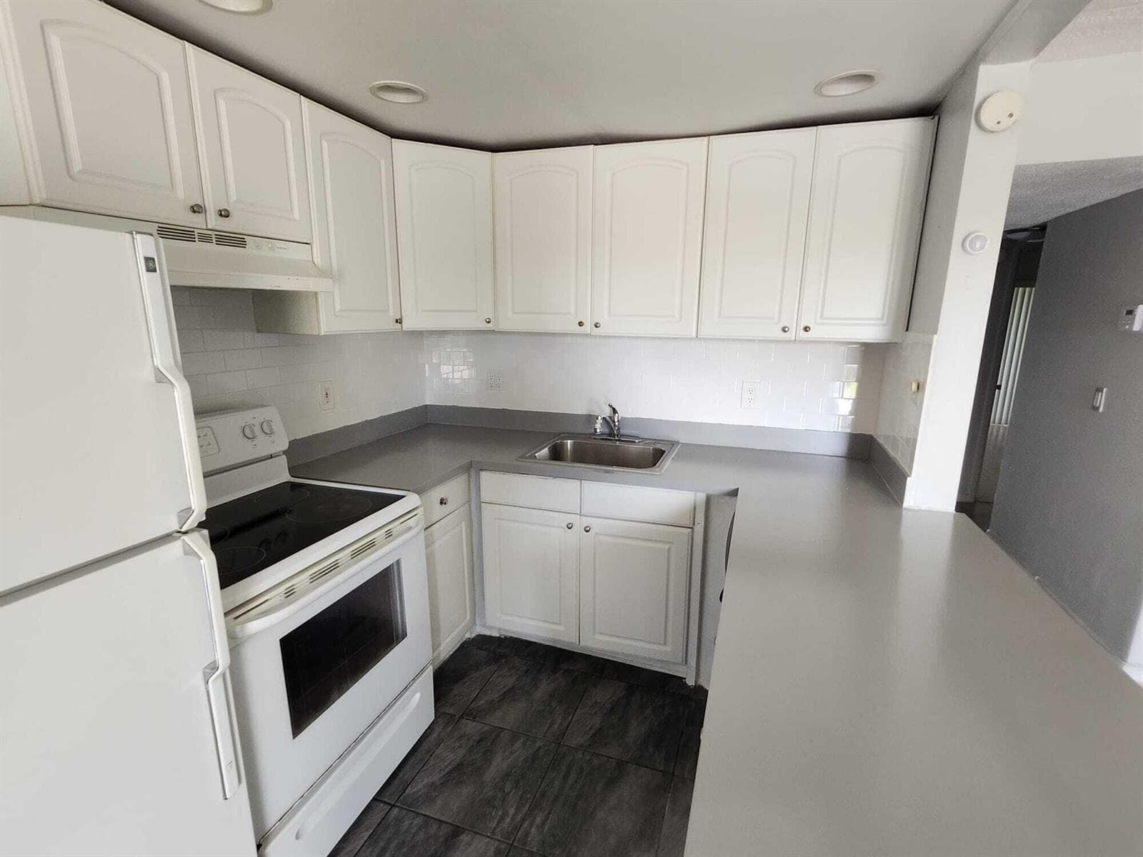 100 Village Green Circle E # B212, Palm Springs FL 33461 photo 4