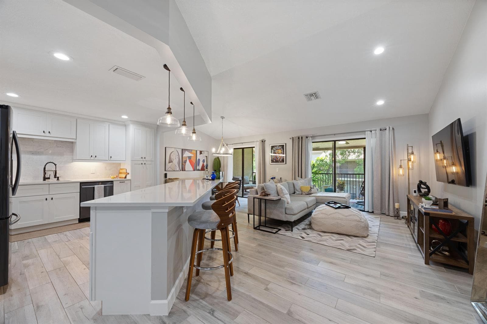 5710 Coach House Circle # F, Boca Raton FL 33486 photo 2