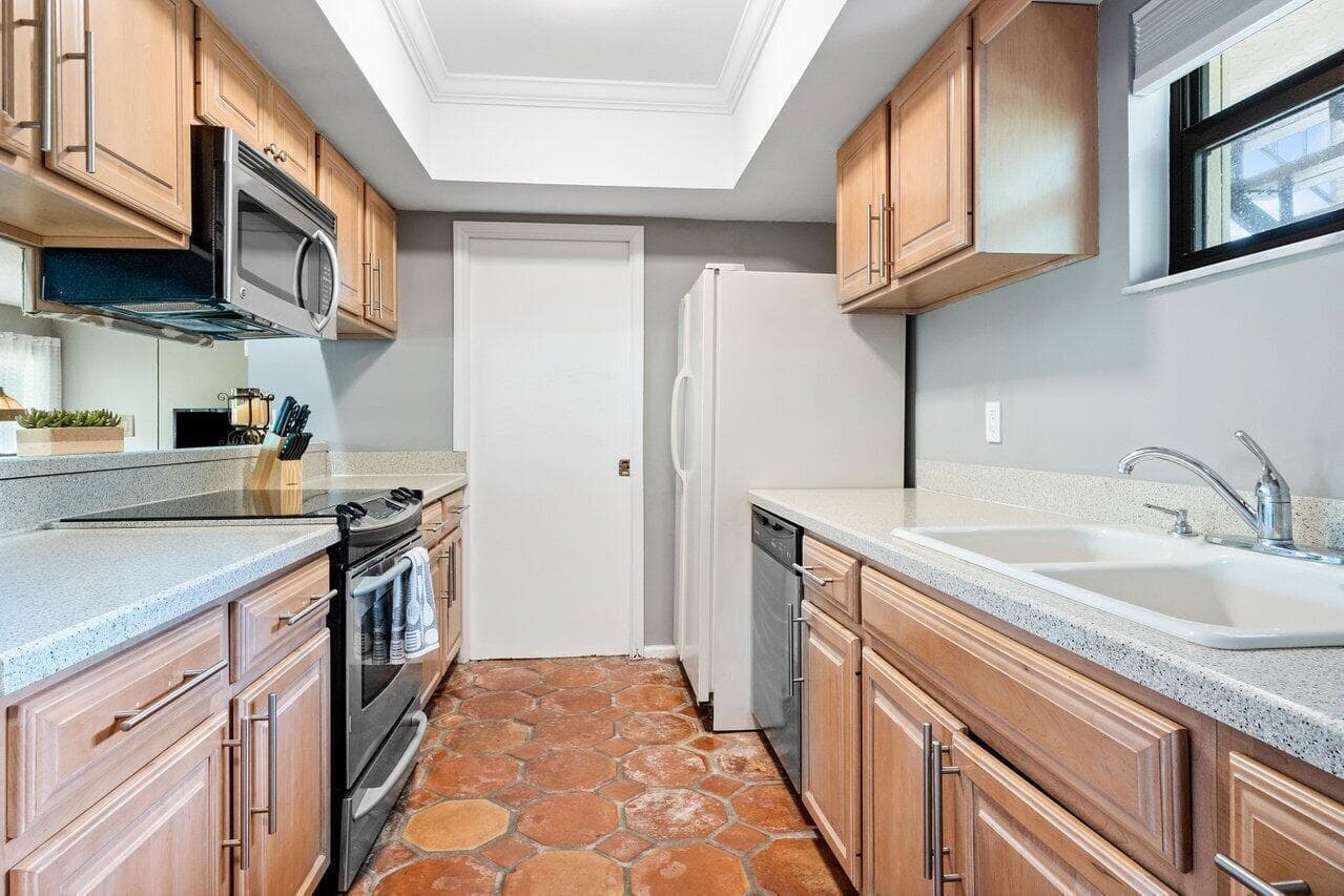 11863 Wimbledon Circle # 406, Wellington FL 33414 photo 5