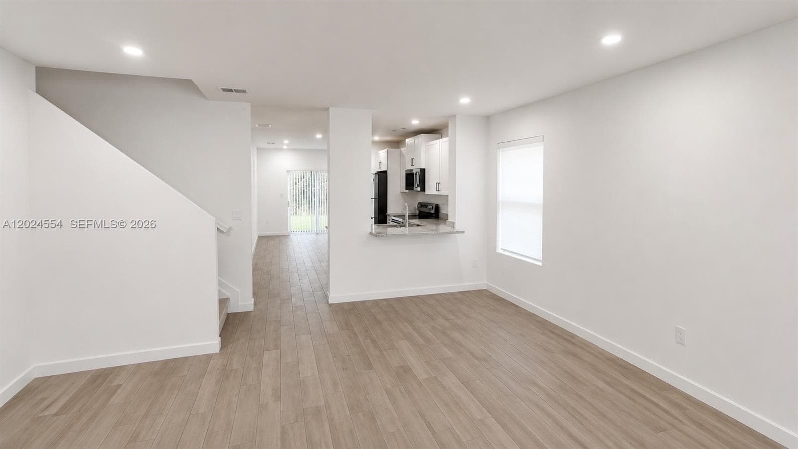 619 NE 4th St, Florida City FL 33034 photo 3