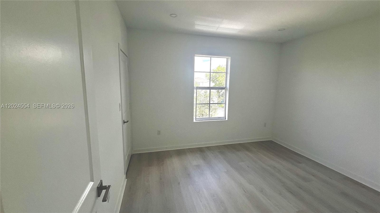 619 NE 4th St, Florida City FL 33034 photo 5