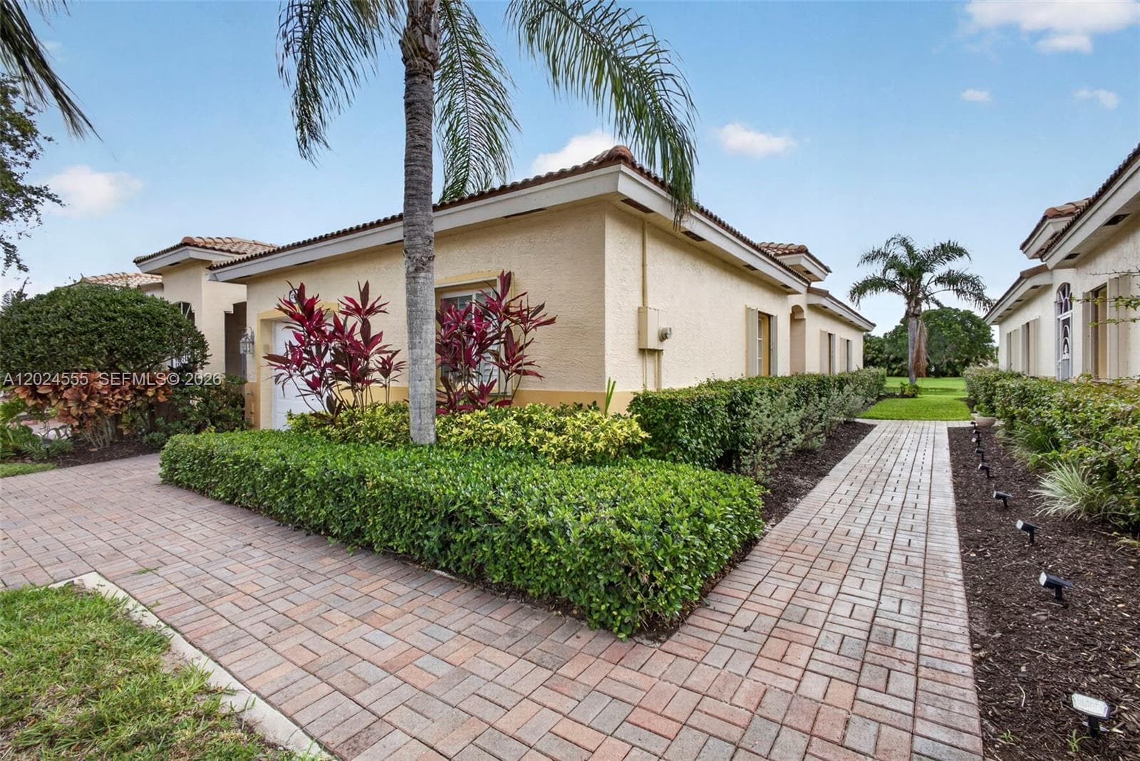 2368 Windjammer Way, West Palm Beach FL 33411 photo 5