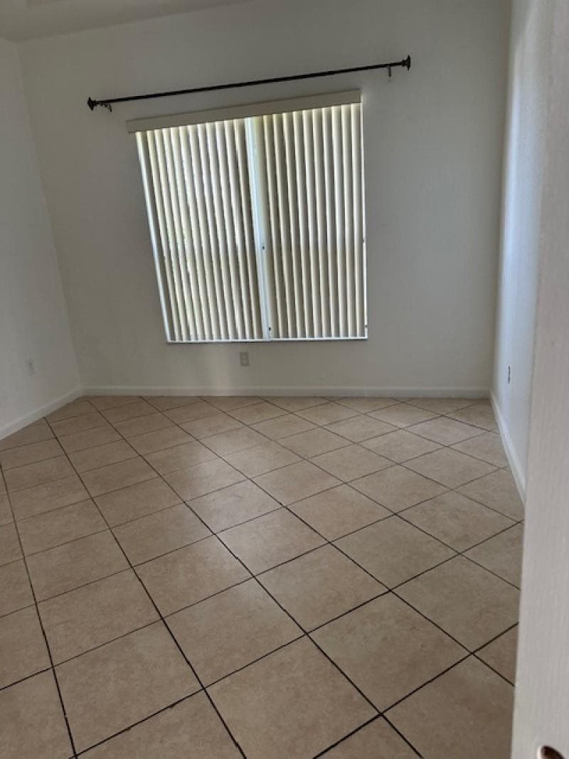 1056 NE 39th Avenue, Homestead FL 33033 photo 5