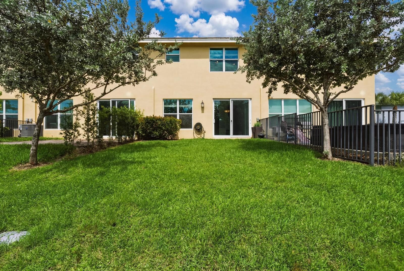 4364 Veleiros Avenue, Deerfield Beach FL 33064 photo 2