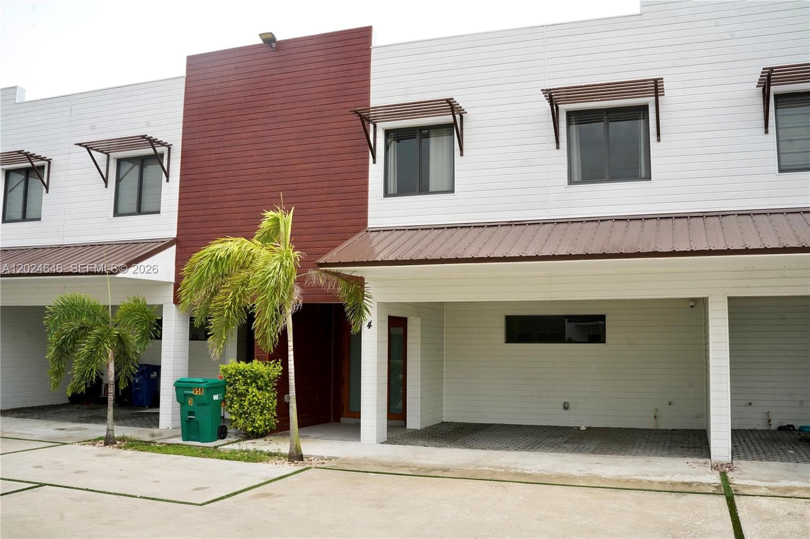 958 NW 10th St # 4, Florida City FL 33034 photo 2