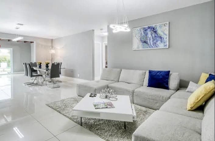1905 N 45th Avenue, Hollywood FL 33021 photo 3