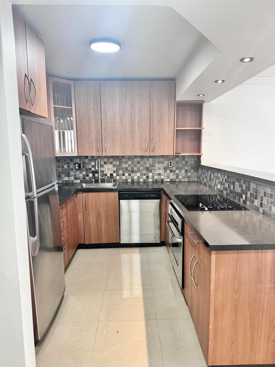 600 Three Islands Boulevard # 1108, Hallandale Beach FL 33009 photo 2