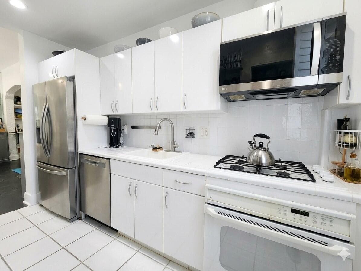 900 16th Street # 102, Miami Beach FL 33139 photo 3