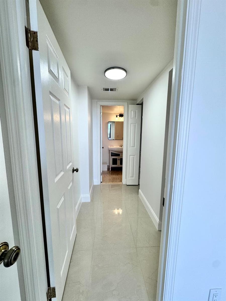 600 Three Islands Boulevard # 1108, Hallandale Beach FL 33009 photo 4